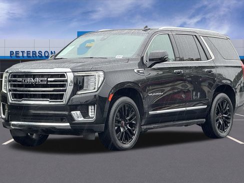 Certified 2022 GMC Yukon SLT w/ SLT Premium Package AWD/4WD image 8