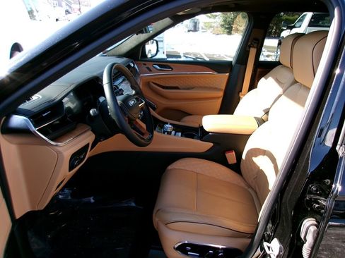 Certified 2025 Jeep Grand Cherokee L Summit image 9