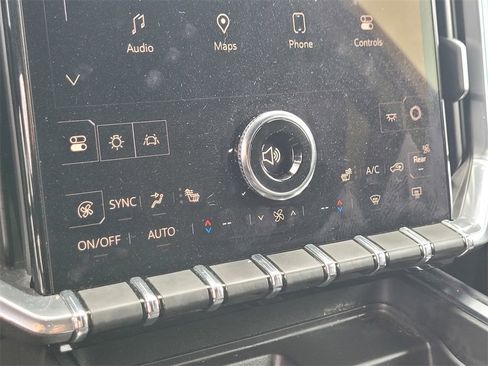 Used 2025 GMC Acadia Elevation image 19