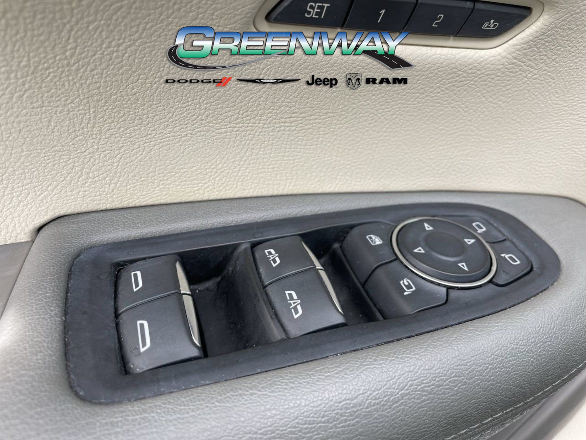 Used 2017 Cadillac XT5 Premium Luxury FWD image 17
