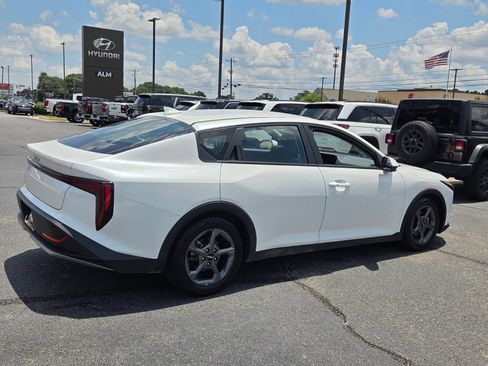 Used 2025 Kia K4 FWD image 13