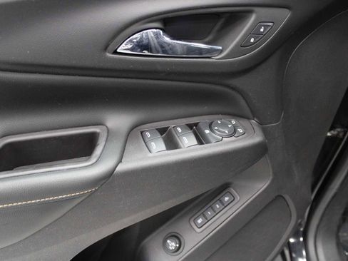 Used 2020 Chevrolet Equinox Premier image 13