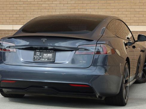Used 2022 Tesla Model S Plaid AWD/4WD image 11