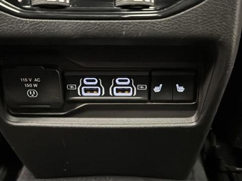 Certified 2024 Jeep Grand Cherokee Limited w/ Luxury Tech Group II AWD/4WD image 32