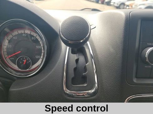 Used 2016 Dodge Grand Caravan American Value Package image 9