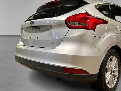 Used 2016 Ford Focus SE w/ Reverse Sensing Package image 17