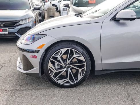 Used 2024 Hyundai Ioniq 6 Limited image 9