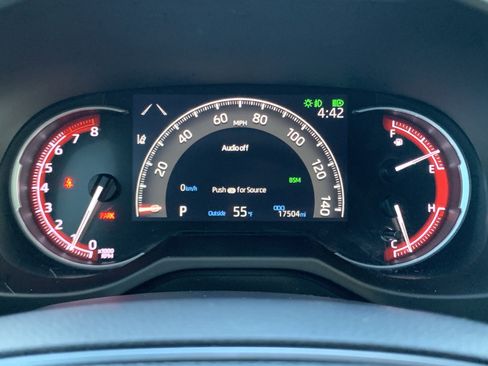 Used 2024 Toyota RAV4 XLE Premium image 21