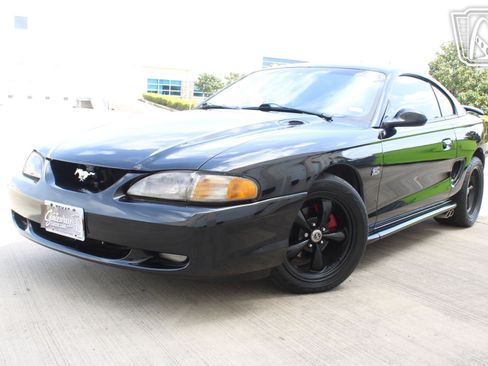 Used 1994 Ford Mustang GT RWD image 36