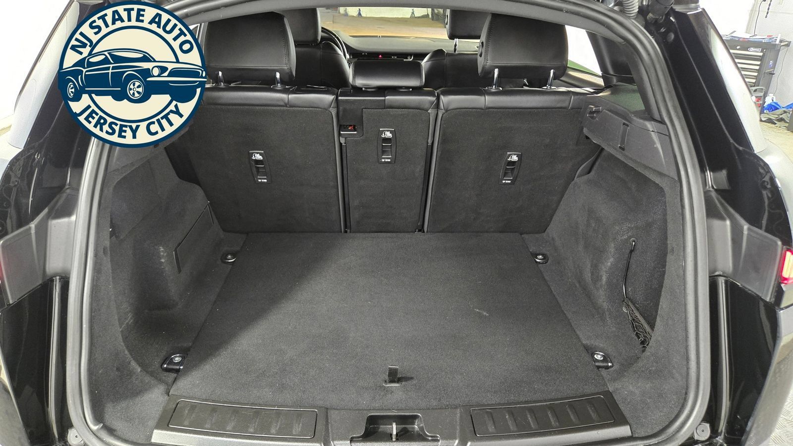 Used 2022 Land Rover Range Rover Evoque SE AWD/4WD image 34