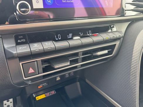 Used 2026 Toyota Camry XLE FWD image 23