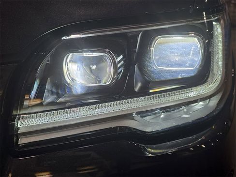 Used 2022 Lincoln Navigator L Reserve image 32