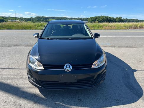 Used 2017 Volkswagen Golf SE FWD image 3