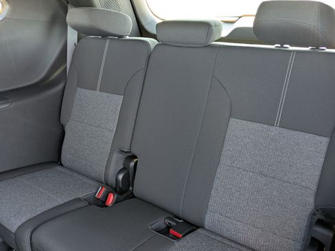 New 2026 GMC Acadia Elevation image 25