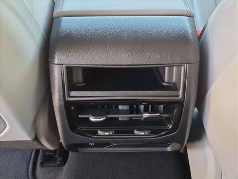 Used 2022 Jeep Grand Cherokee Overland AWD/4WD image 18