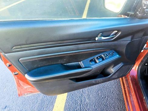 Used 2019 Nissan Altima 2.5 SR AWD/4WD image 6