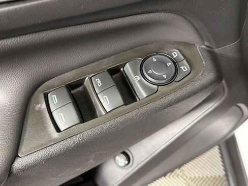 Used 2024 Chevrolet Equinox LT AWD/4WD image 19