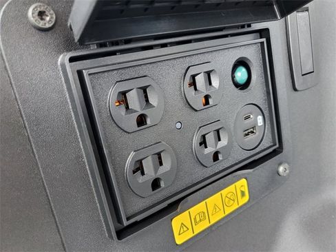 New 2025 Ford F150 Lightning Flash image 19