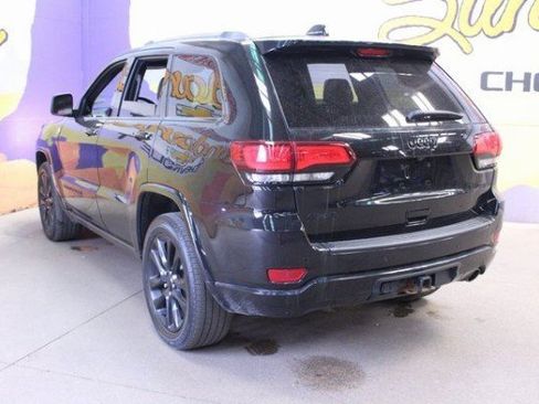 Used 2020 Jeep Grand Cherokee Altitude image 6