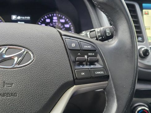Used 2016 Hyundai Tucson Limited w/ Option Group 03 FWD image 13