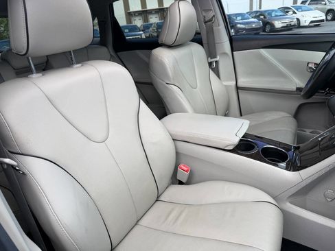 Used 2014 Toyota Venza Limited image 41