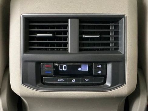 Used 2019 Volkswagen Atlas SEL R-Line FWD image 21