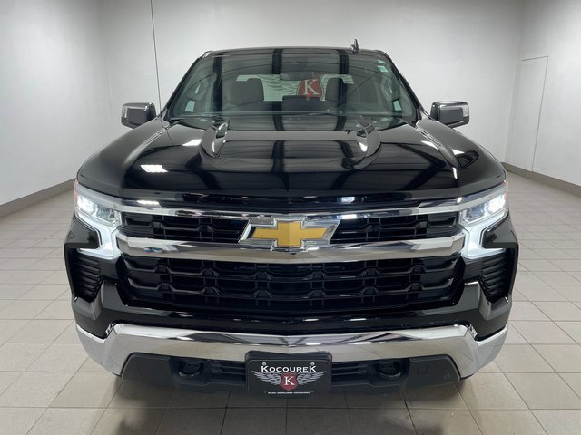 Used 2024 Chevrolet Silverado 1500 LT AWD/4WD image 2