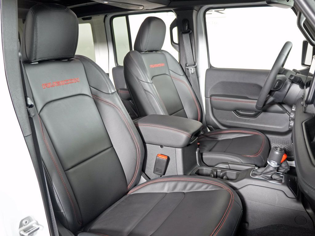 Used 2025 Jeep Wrangler Unlimited Rubicon AWD/4WD image 19