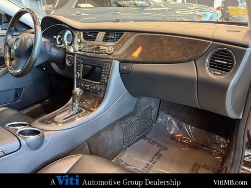 Used 2010 Mercedes-Benz CLS 550 image 28