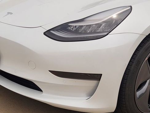 Used 2020 Tesla Model 3 Standard Range Plus RWD image 6
