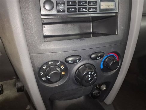 Used 2004 Hyundai Santa Fe 2WD image 21