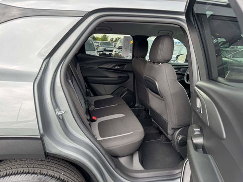 Used 2023 Chevrolet TrailBlazer LT w/ Convenience Package AWD/4WD image 16