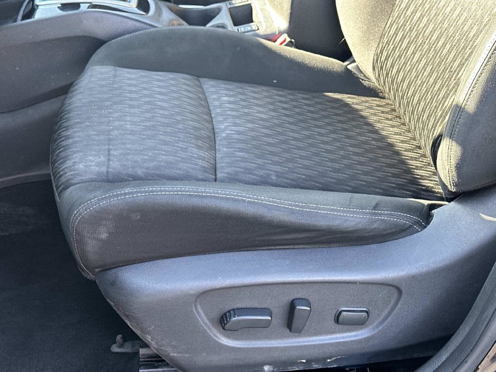 Used 2019 Nissan Rogue SV AWD/4WD image 17