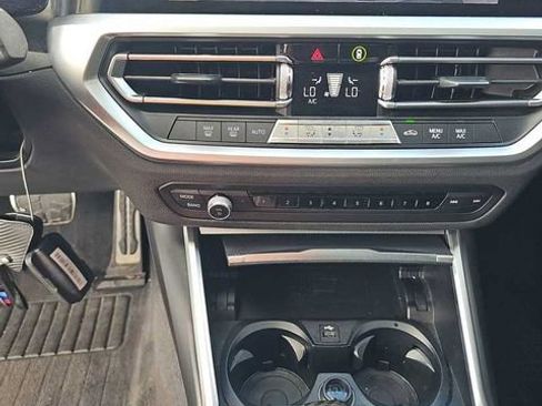 Used 2019 BMW 330i Sedan w/ M Sport Package RWD image 13