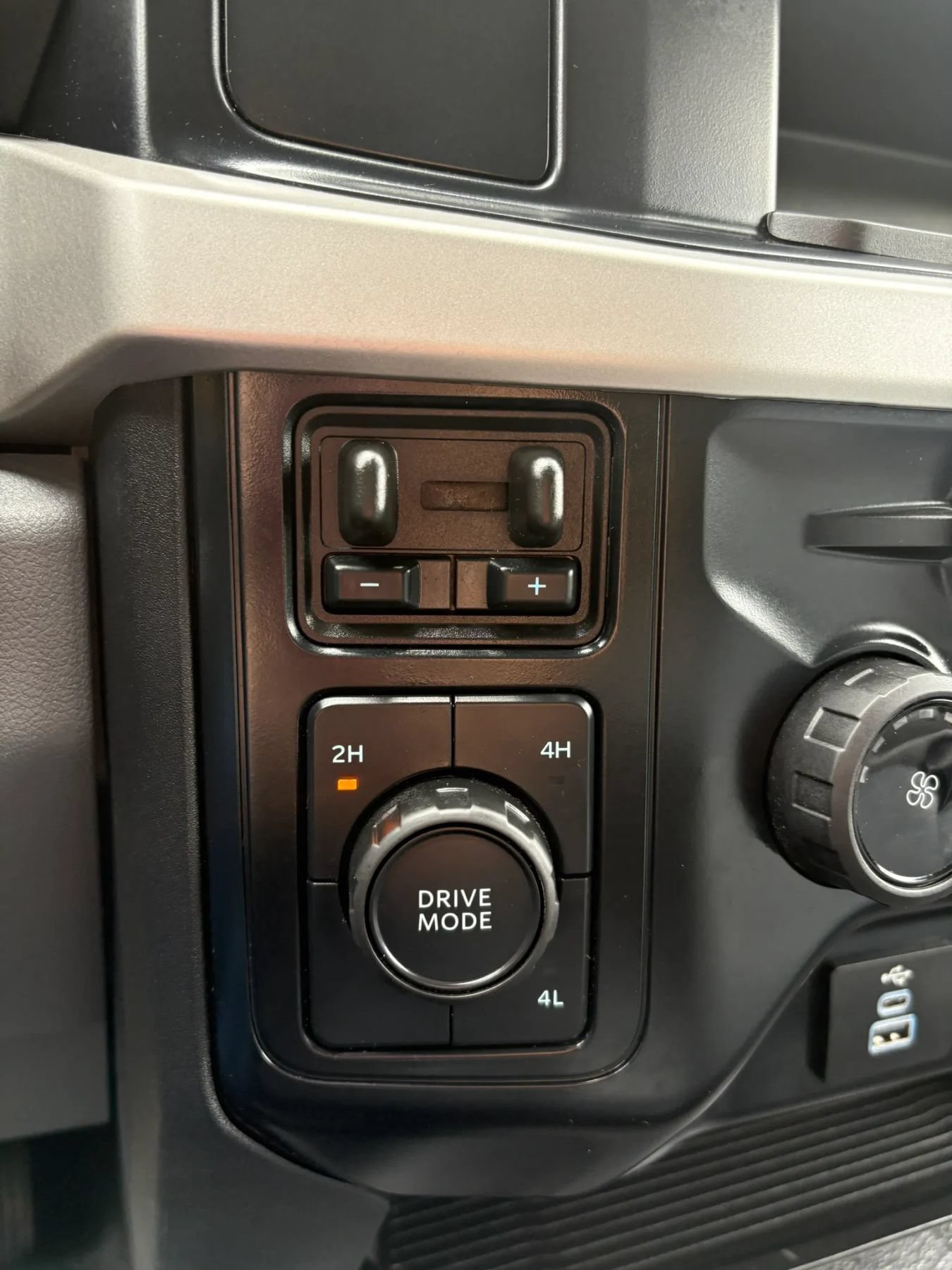 Used 2025 Ford F250 XL w/ XL Chrome Package AWD/4WD image 23
