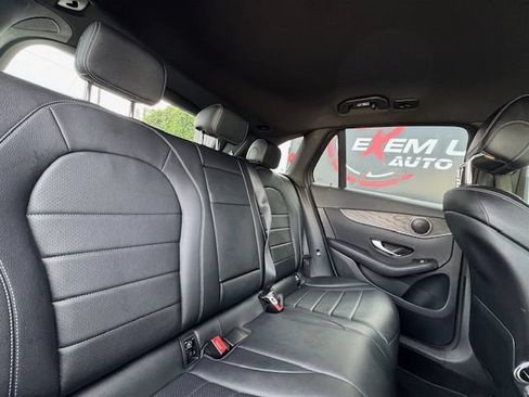 Used 2017 Mercedes-Benz GLC 300 4MATIC image 21