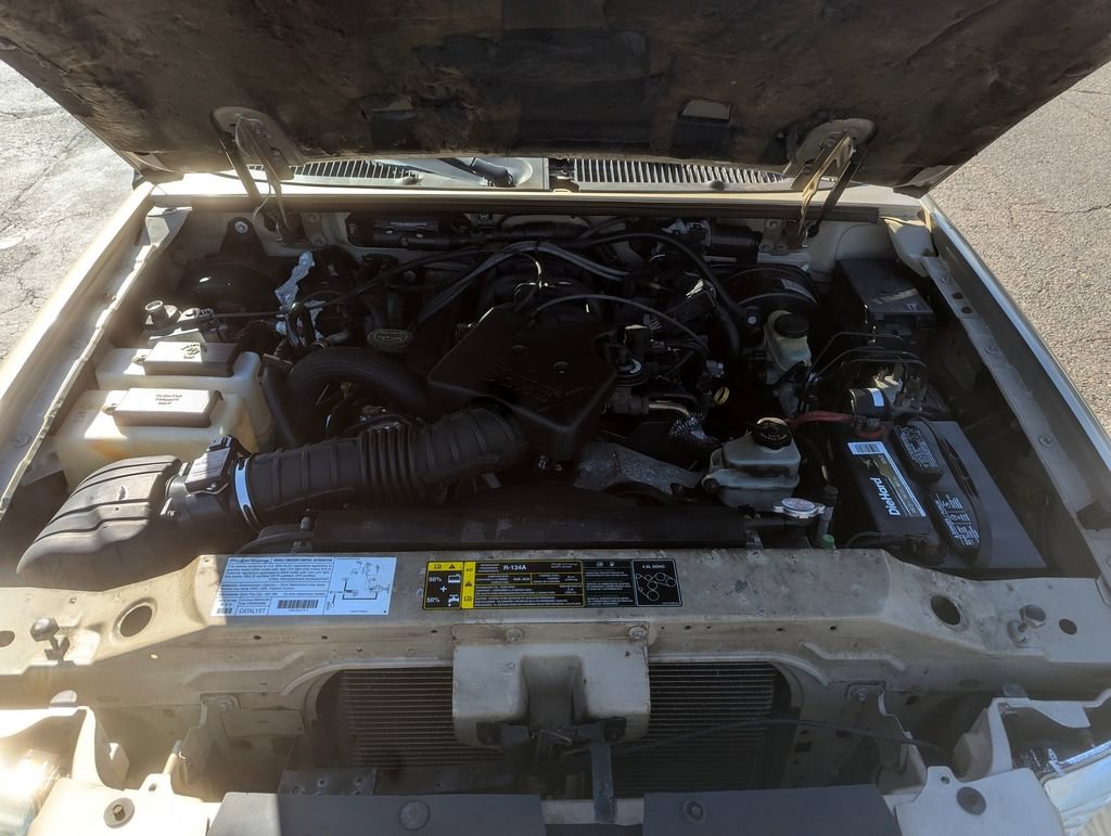 Used 2003 Ford Explorer Sport Trac XLS RWD image 38