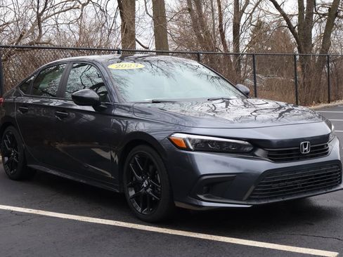 Used 2023 Honda Civic Sport image 10