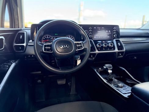 Used 2021 Kia Sorento LX image 24
