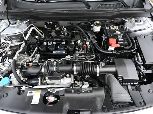 Used 2018 Honda Accord Sport image 15