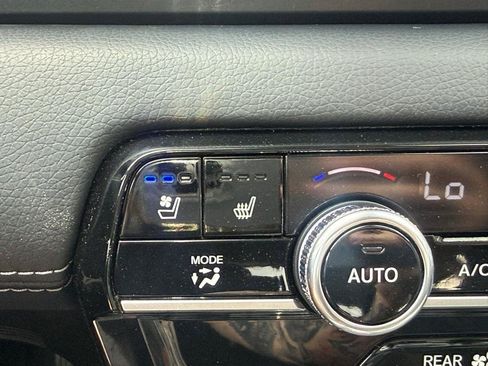 Used 2024 Honda Pilot Elite image 34