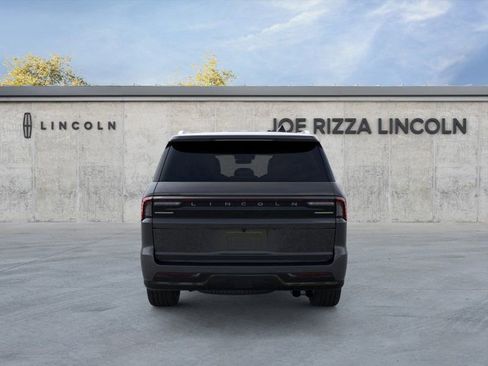 New 2025 Lincoln Navigator Reserve image 5