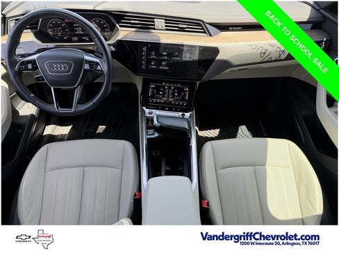 Used 2024 Audi Q8 e-tron Premium Plus AWD/4WD image 11
