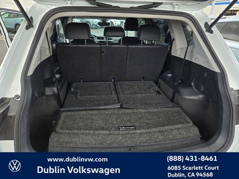 Certified 2023 Volkswagen Tiguan SE w/ Panoramic Sunroof Package image 26