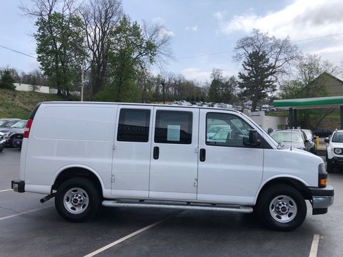 Used 2024 GMC Savana 2500 w/ Driver Convenience Package RWD image 7