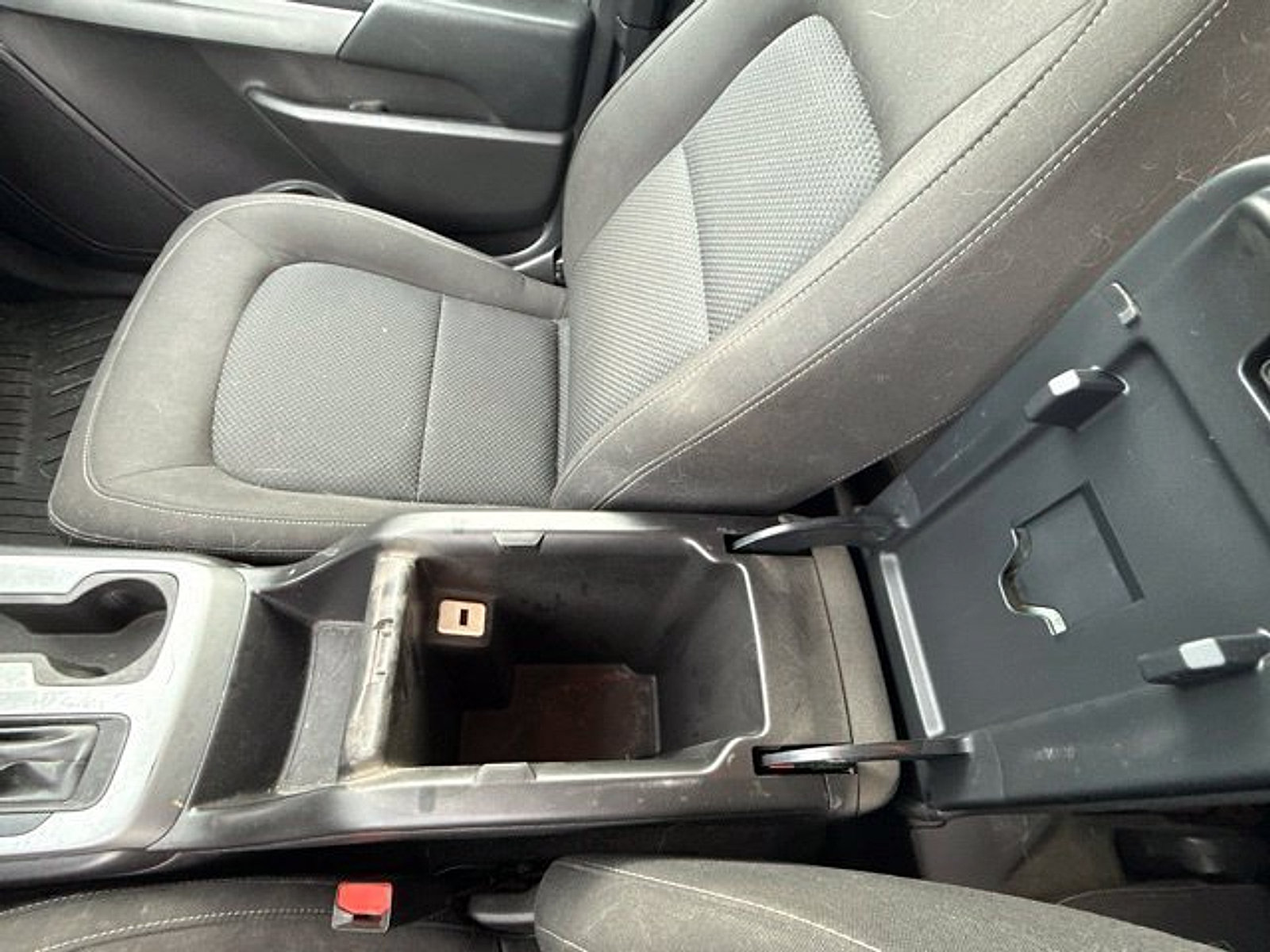 Used 2016 Chevrolet Colorado LT AWD/4WD image 18