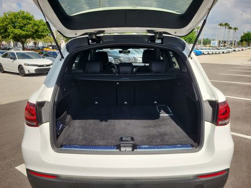 Used 2021 Mercedes-Benz GLC 300 4MATIC image 32