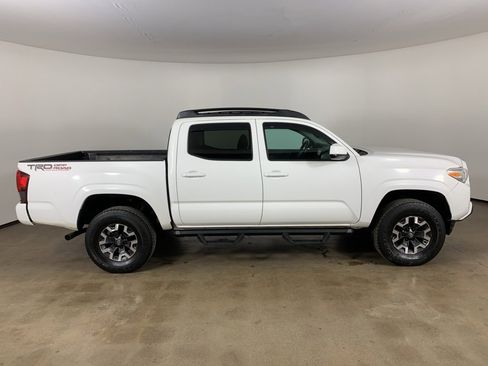 Used 2020 Toyota Tacoma SR image 7