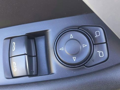 Used 2016 Chevrolet Camaro SS image 16