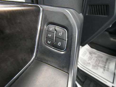 Used 2022 Ford F150 Lariat w/ Equipment Group 502A High AWD/4WD image 9